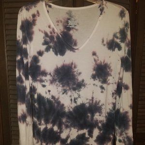 Long sleeve tie dyed v-neck top